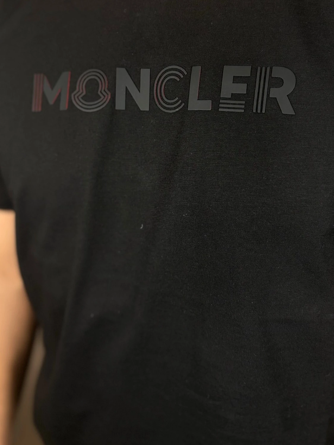 Svart  t-shirt med logga - 1