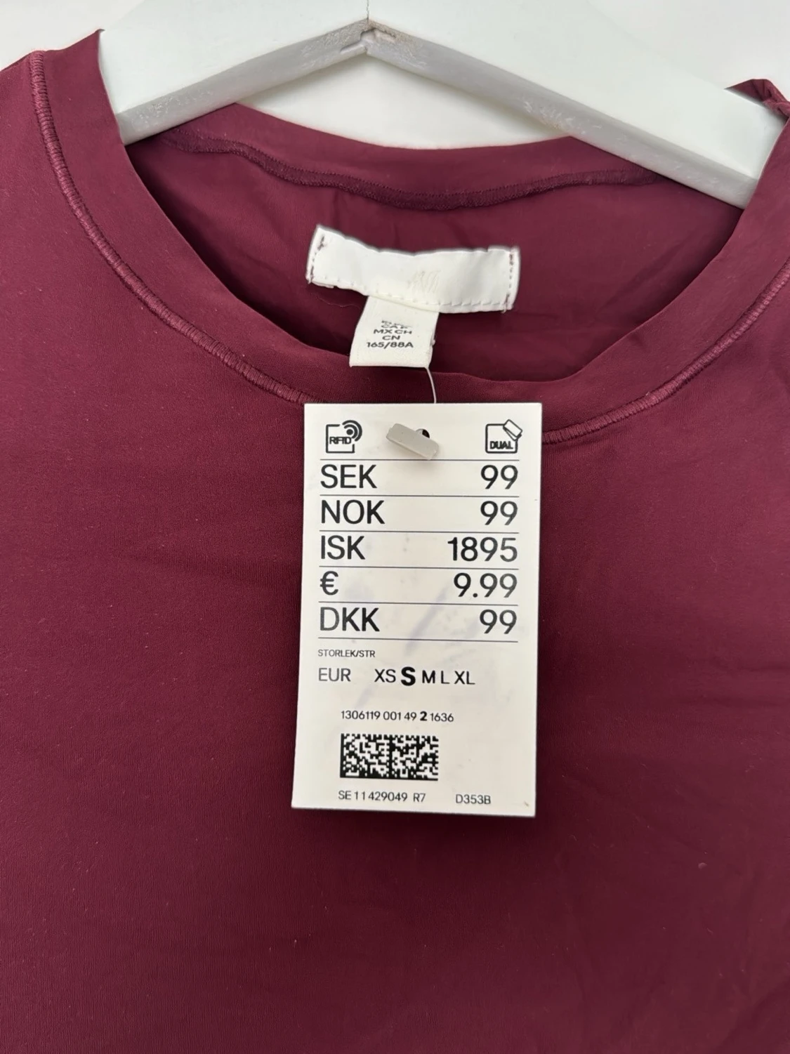 Vinröd basic body med kort ärm - 2