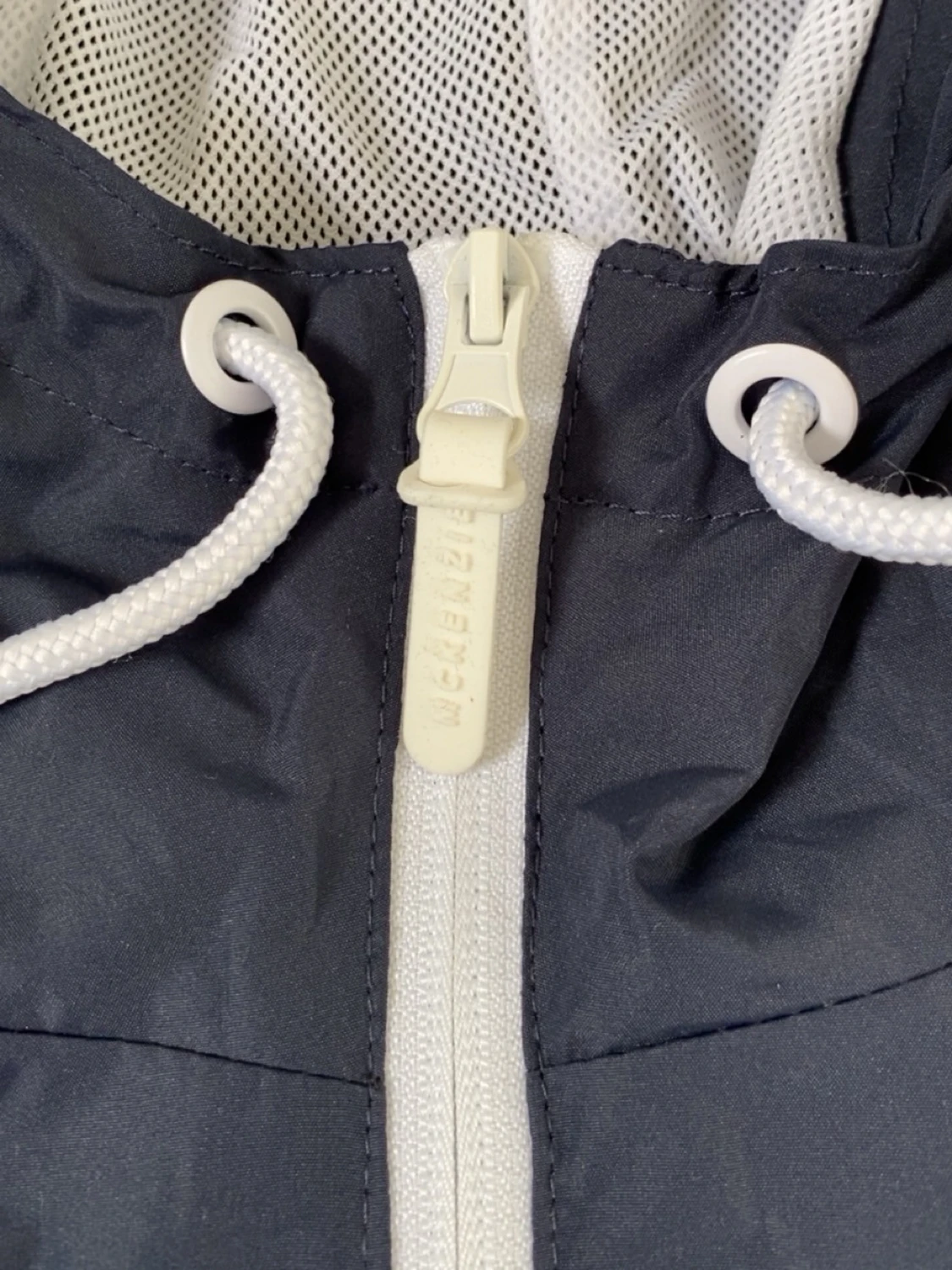Mörkblå vindjacka från McKenzie - 3