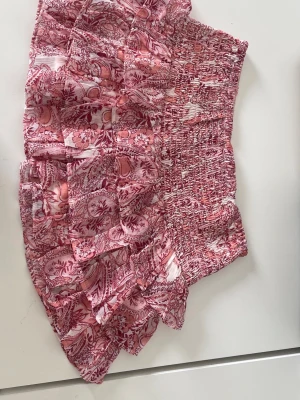 Gina tricot kjol💕 - En söt sommar kjol från Gina, aldrig använd💕
