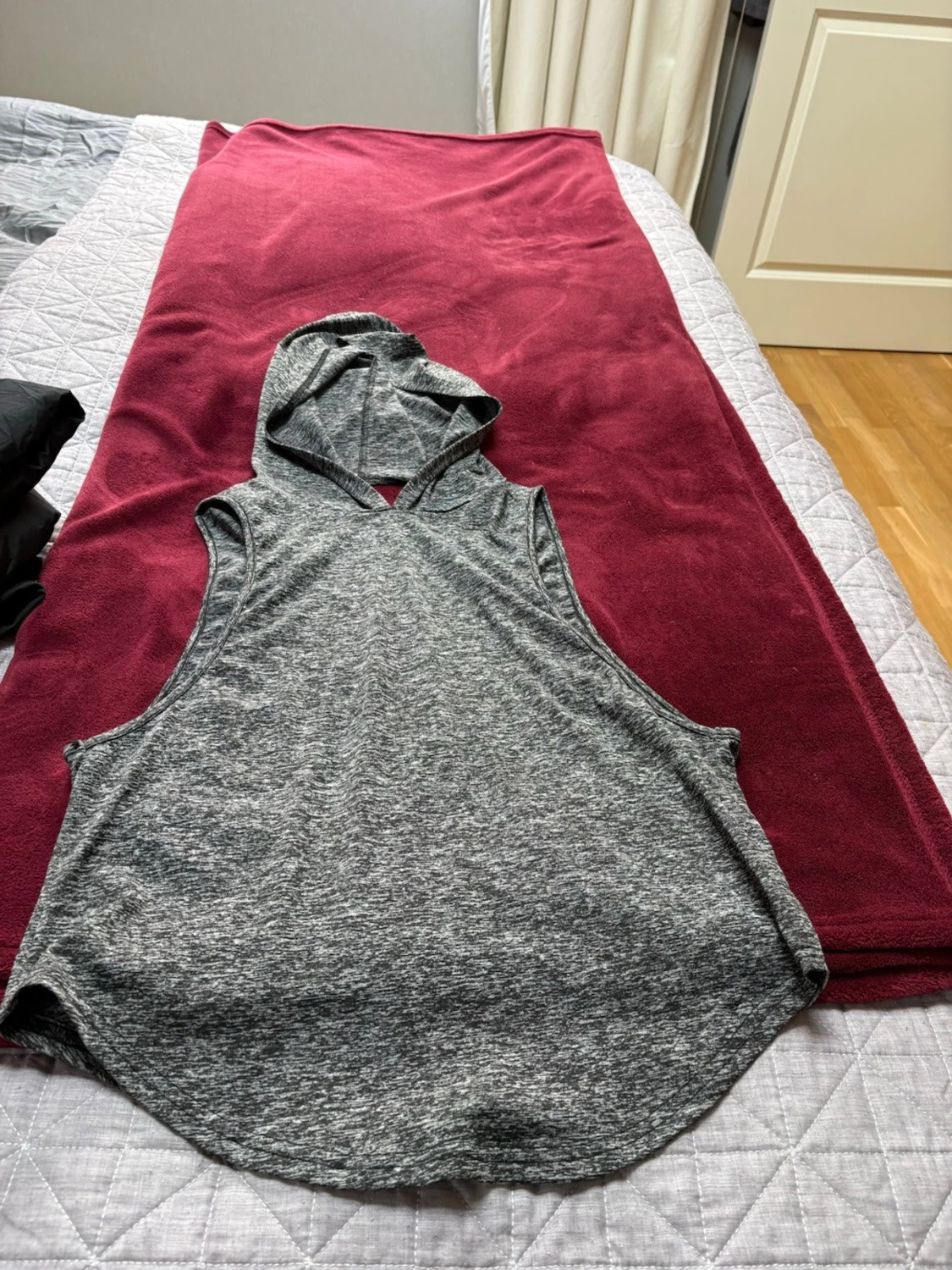 Grå ärmlös hoodie