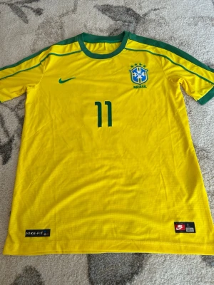 Ronaldinho fotbollströja  - Hej! Helt nytt för mer information jag finns här priset går att diskutera 