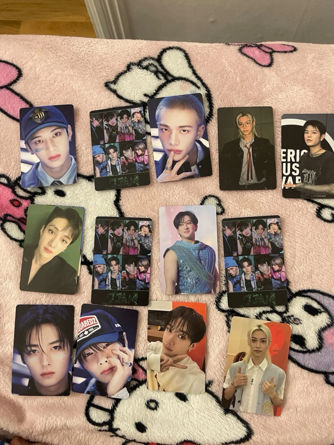 K-pop idol fotokort samling