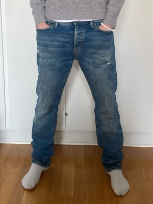Blåa Jeans från Jack and Jones  - Fräscha blåa jeans från Jack and Jones! Väldigt bekväma. Säljs för endast 129kr. Storlek-32/32!  