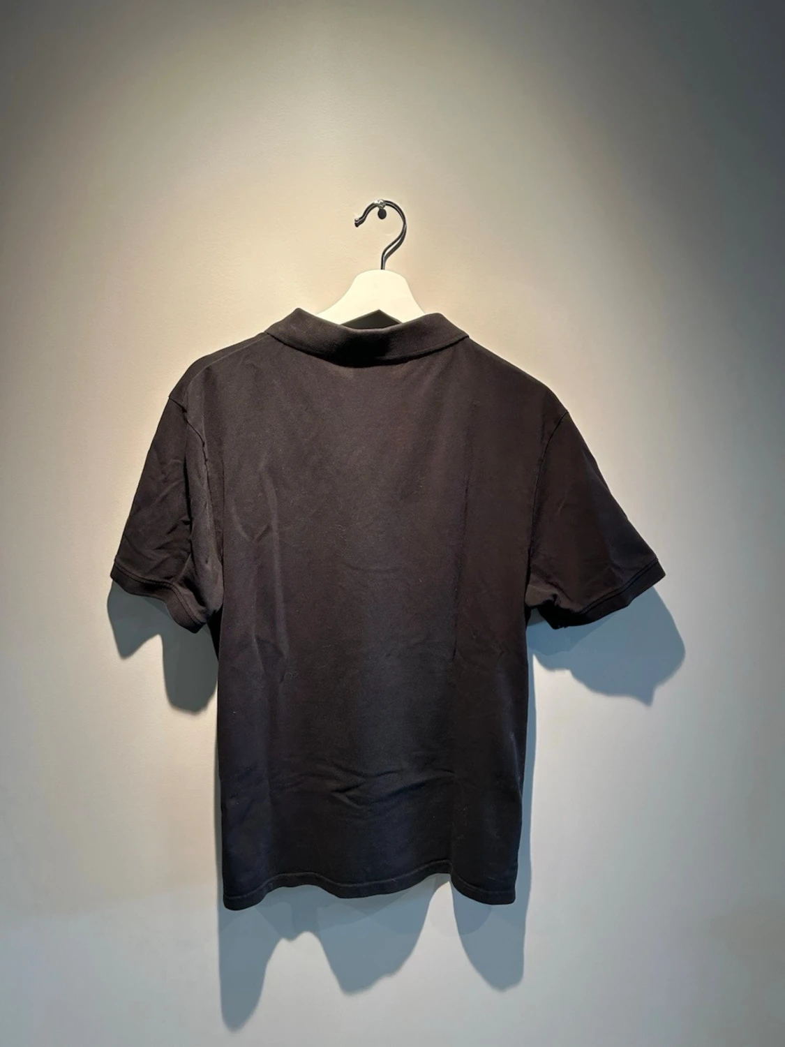 Svart pikétröja från Lyle & Scott - 2