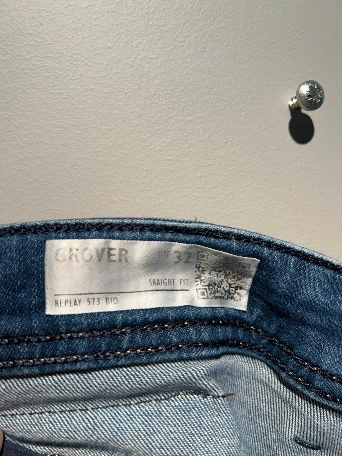 Blå jeans från Replay med slitningar - 3