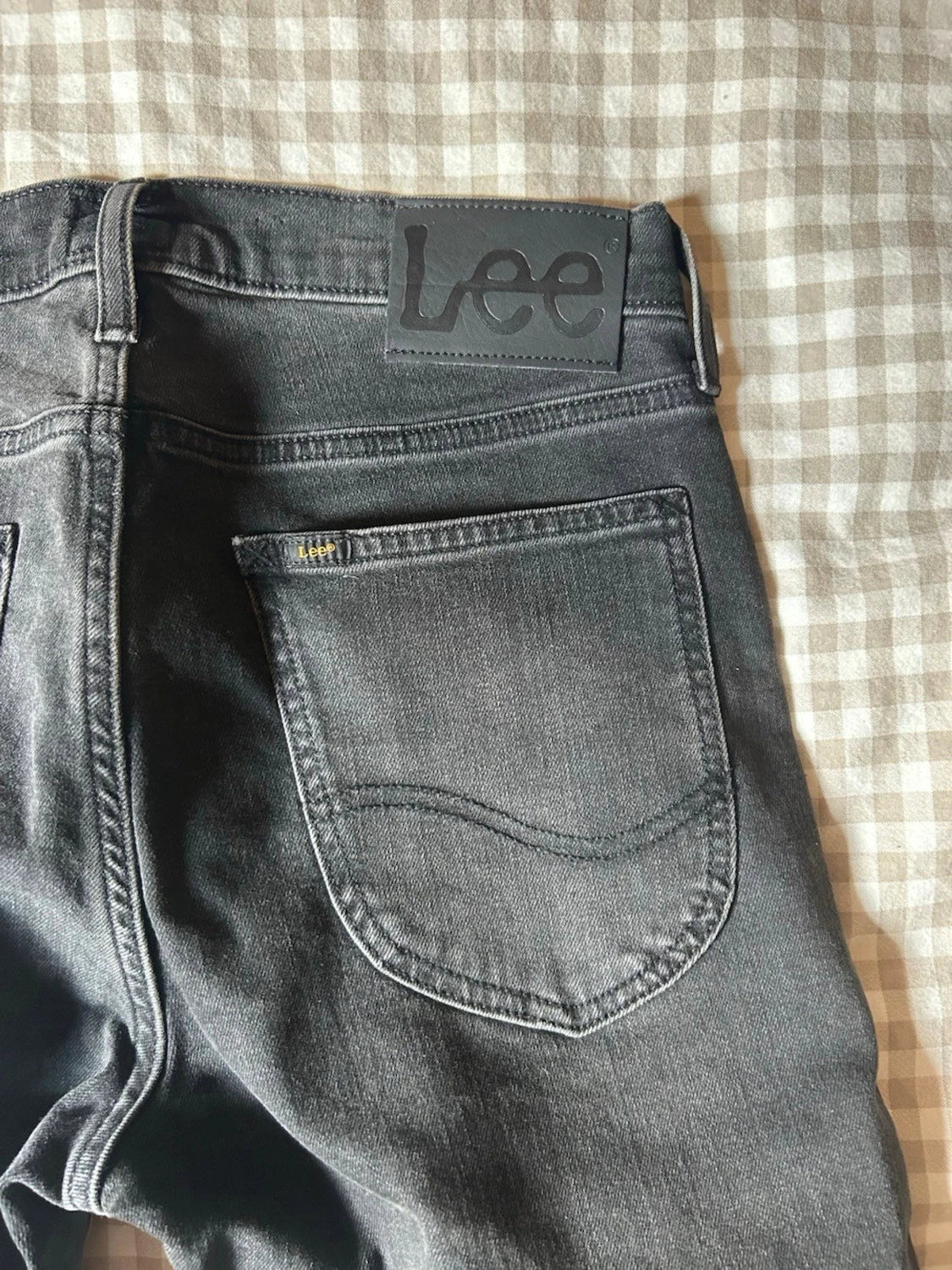 Svarta/ Grå Lee jeans med smal passform - 2