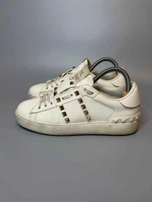 Valentino Skor - Valentino 