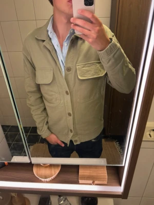 Closed overshirt - Storlek M