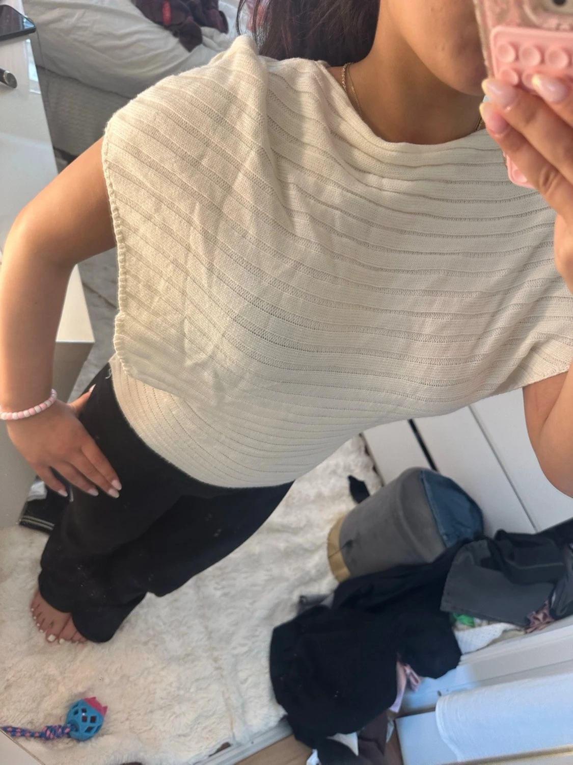 Ribbade vit topp med bred hals - 2