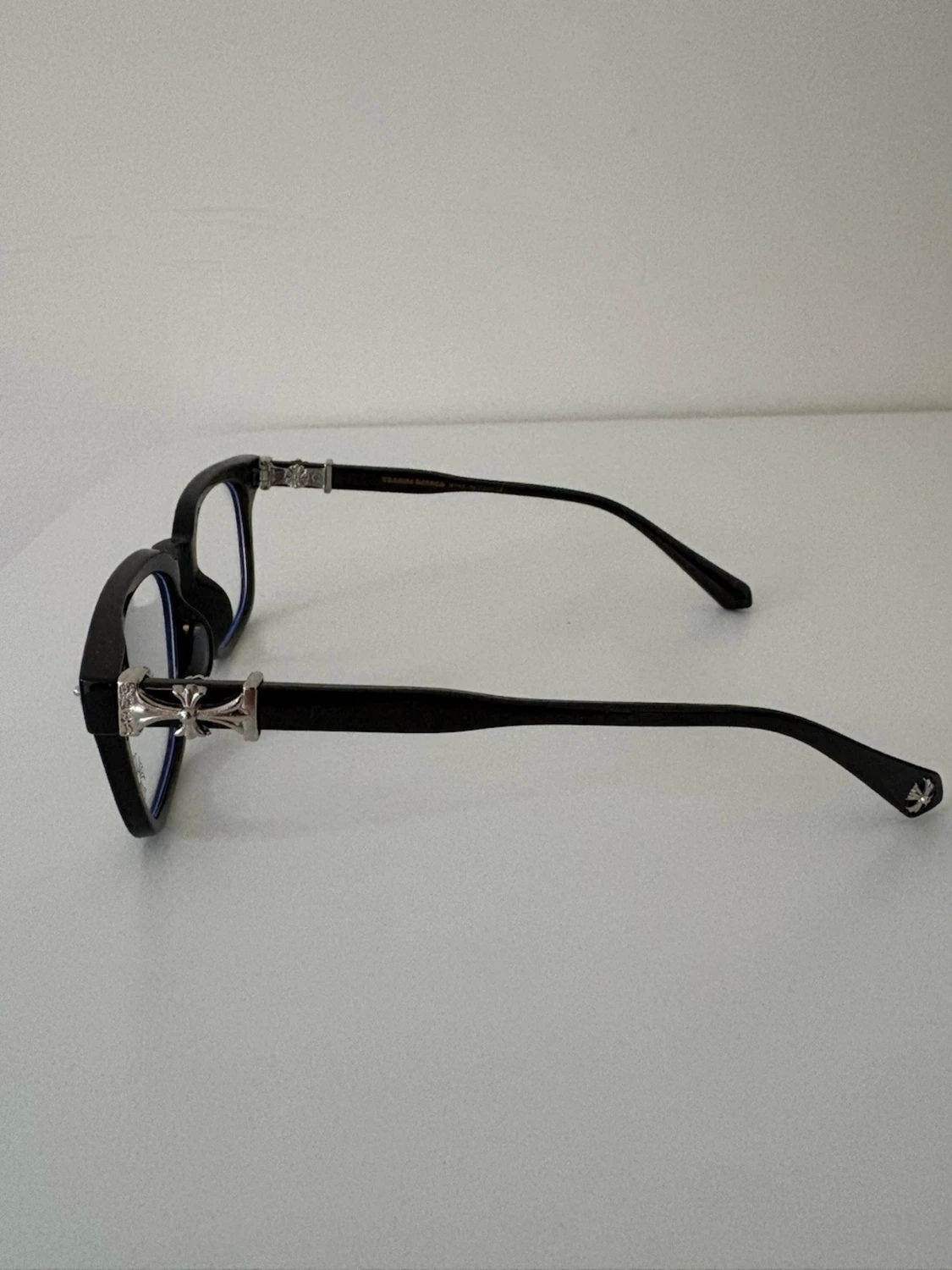 Svarta chrome hearts glasögon med silver detaljer  - 2