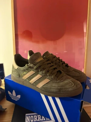 Adidas Spezial - Hör av er vid frågor!😊