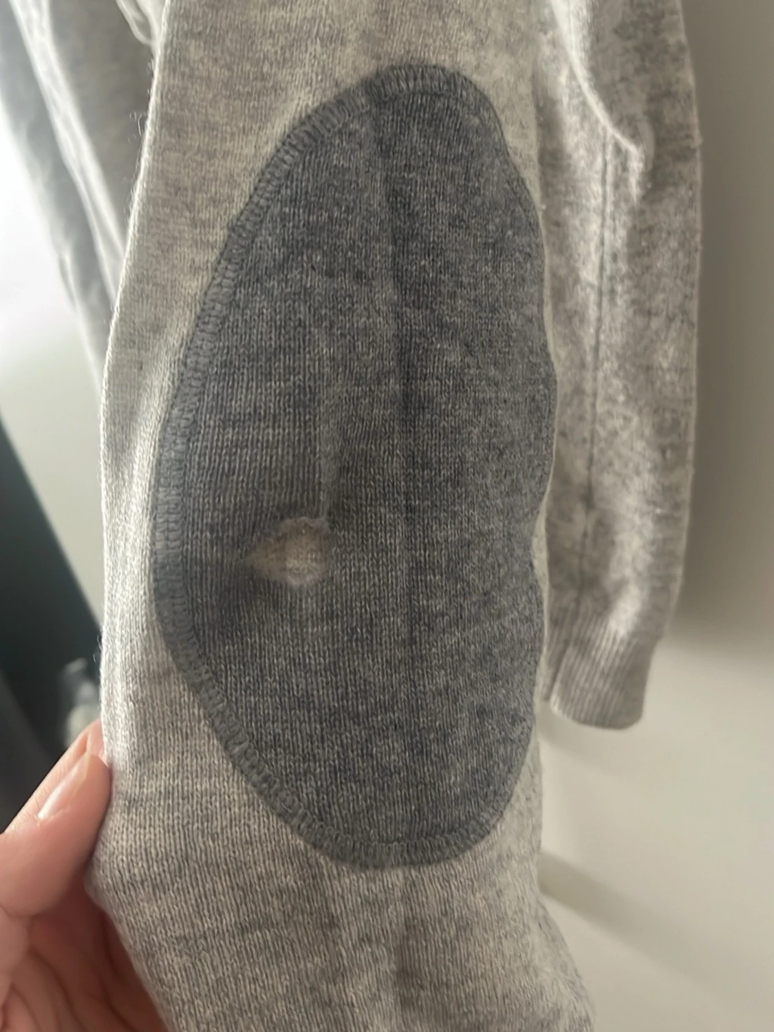 Ljusgrå hoodie med dragsko - 2