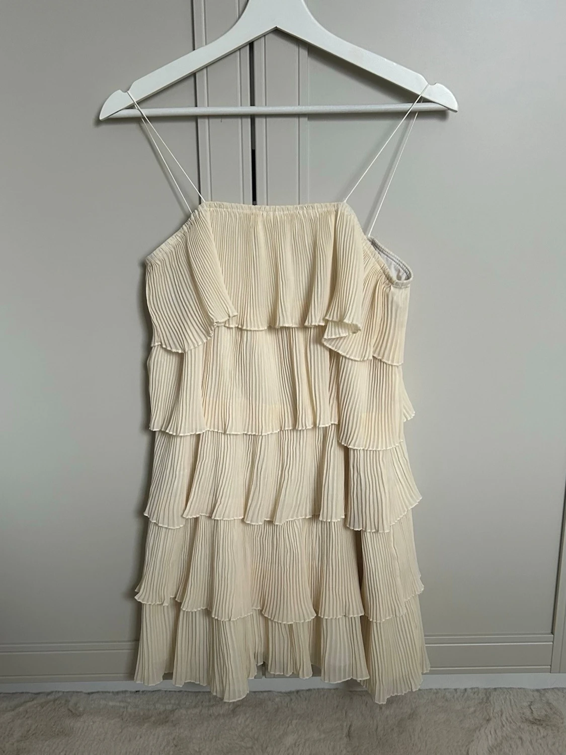 Ljusgul Volang Klänning