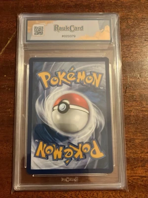 Snorlax FA Promo 2023 Rauk Card 9 - Säljer ett Graderat Pokémonkort Snorlax FA, SV Promo 051 från 2023 på engelska. Från Rauk Card mint 9