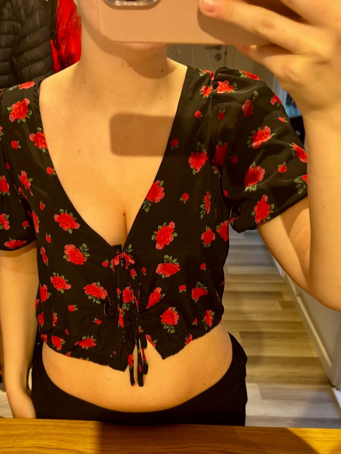 Blommig croppad topp