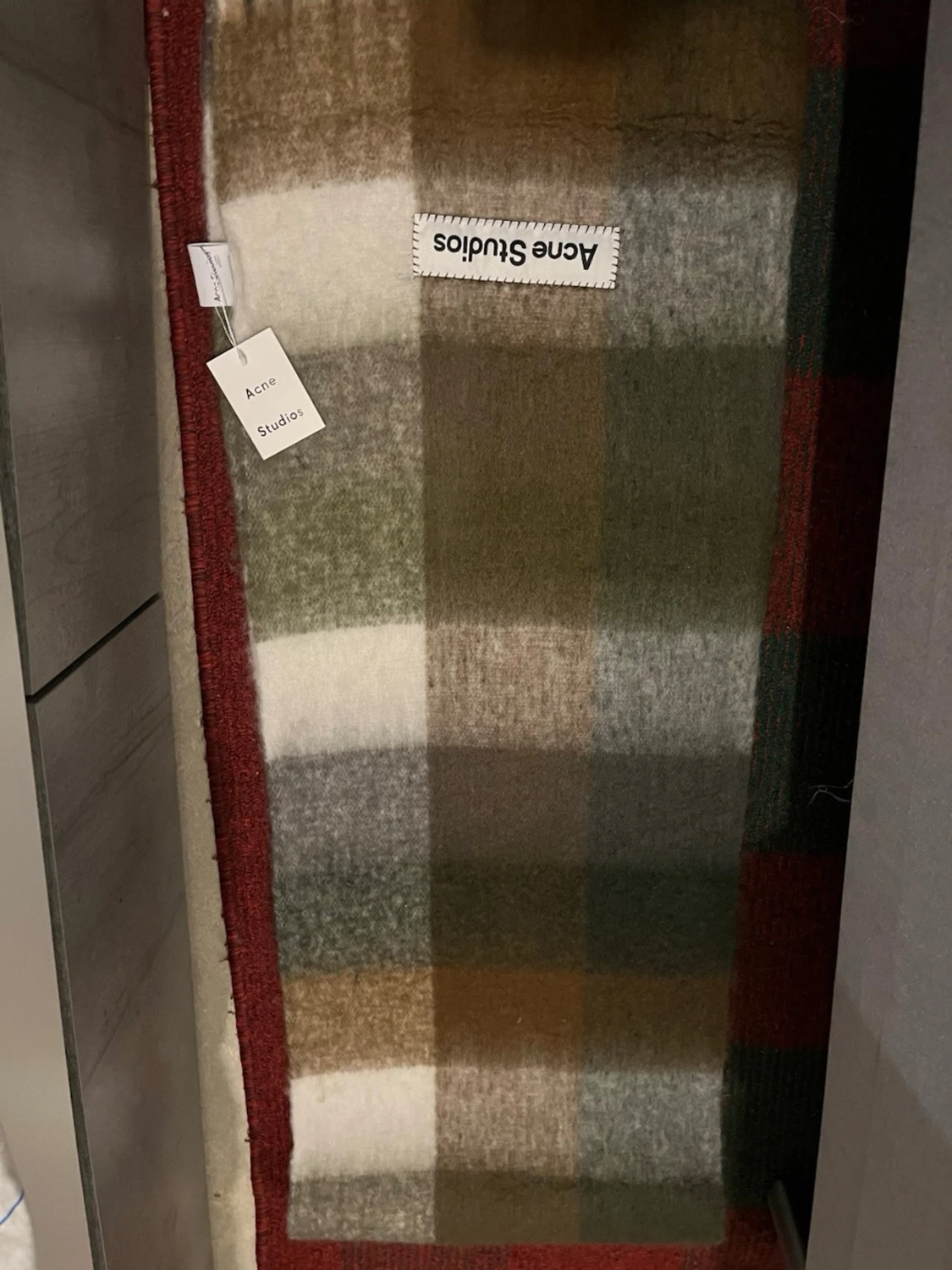 Rutig halsduk från Acne Studios - 1