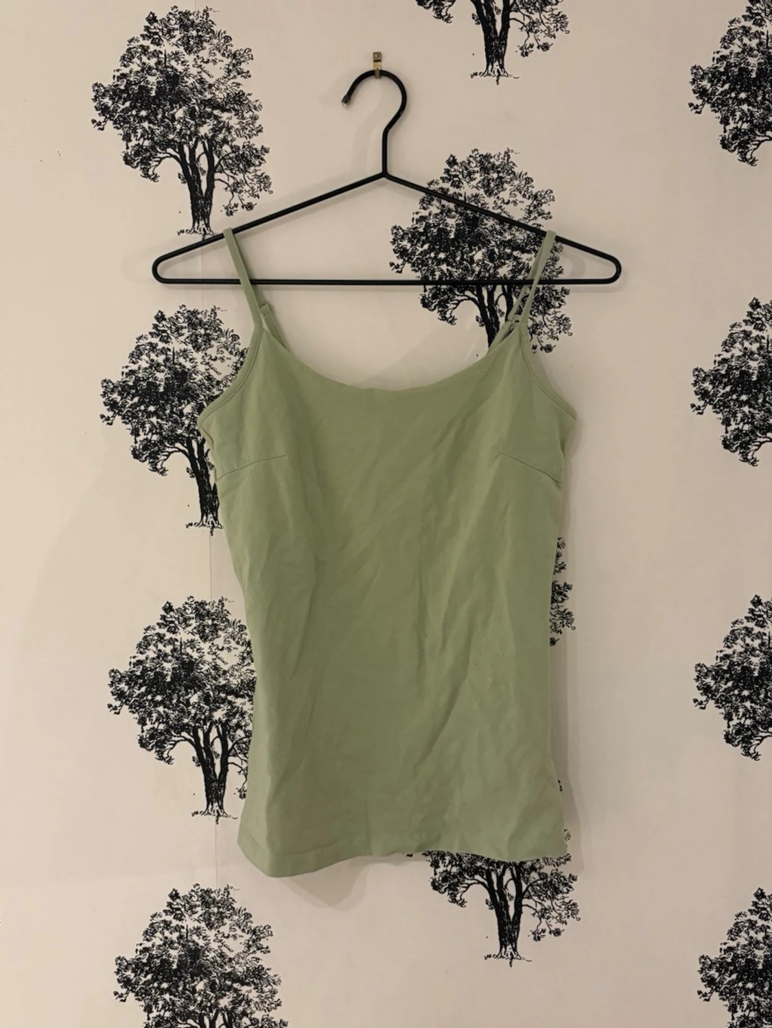 Ljusgrön linnetopp med smala band