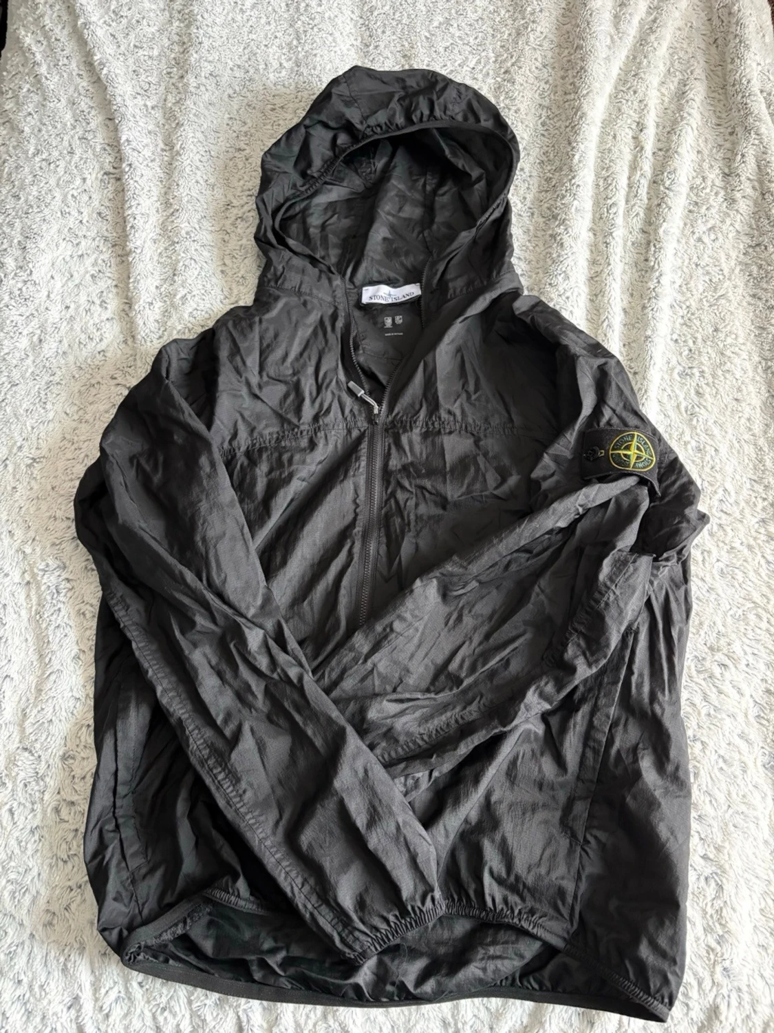 Svart vindjacka från Stone Island