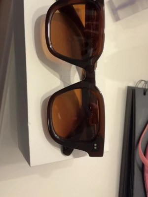 Chimi core 04 solglasögon  - Snygga glasögon helt oanvända