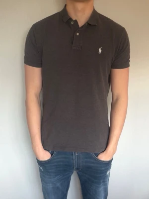 Ralph Lauren piké - Fint skick, använd fåtal gånger | modellen är 185 cm lång och väger ca 78 kg