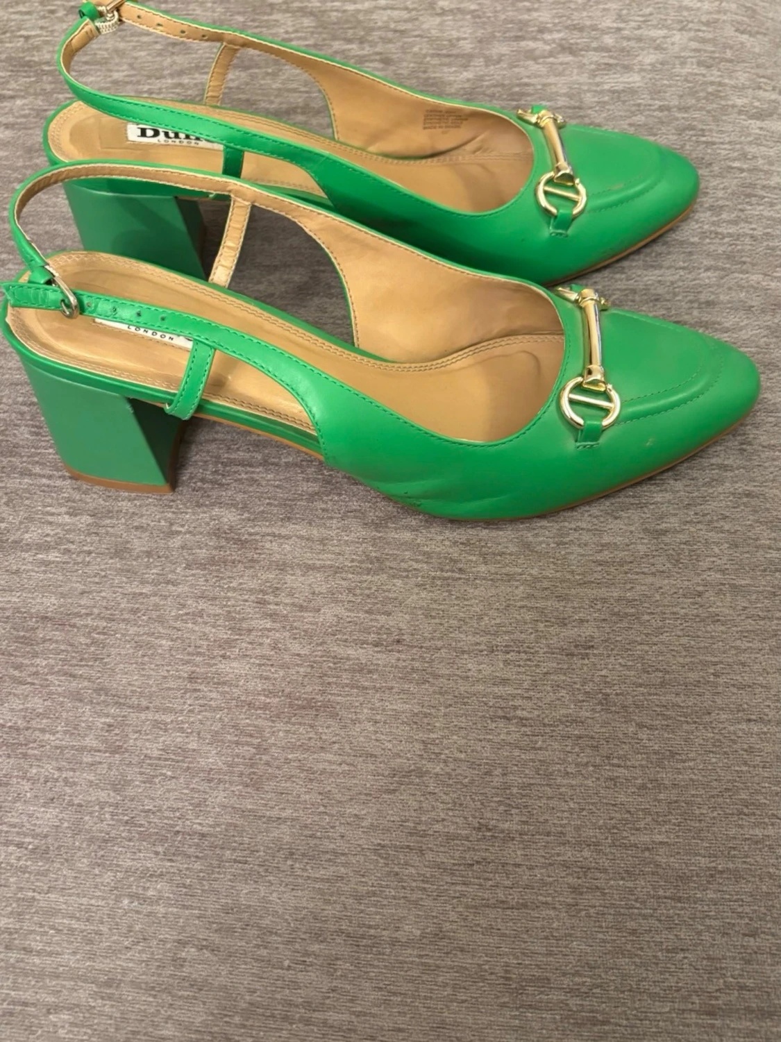 Gröna pumps med blockklack från Dune - 1