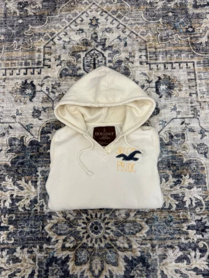 Hollister tröja - En fet hollister tröja med knappar den är i topp skick. Det står att den är m men sitter som xs