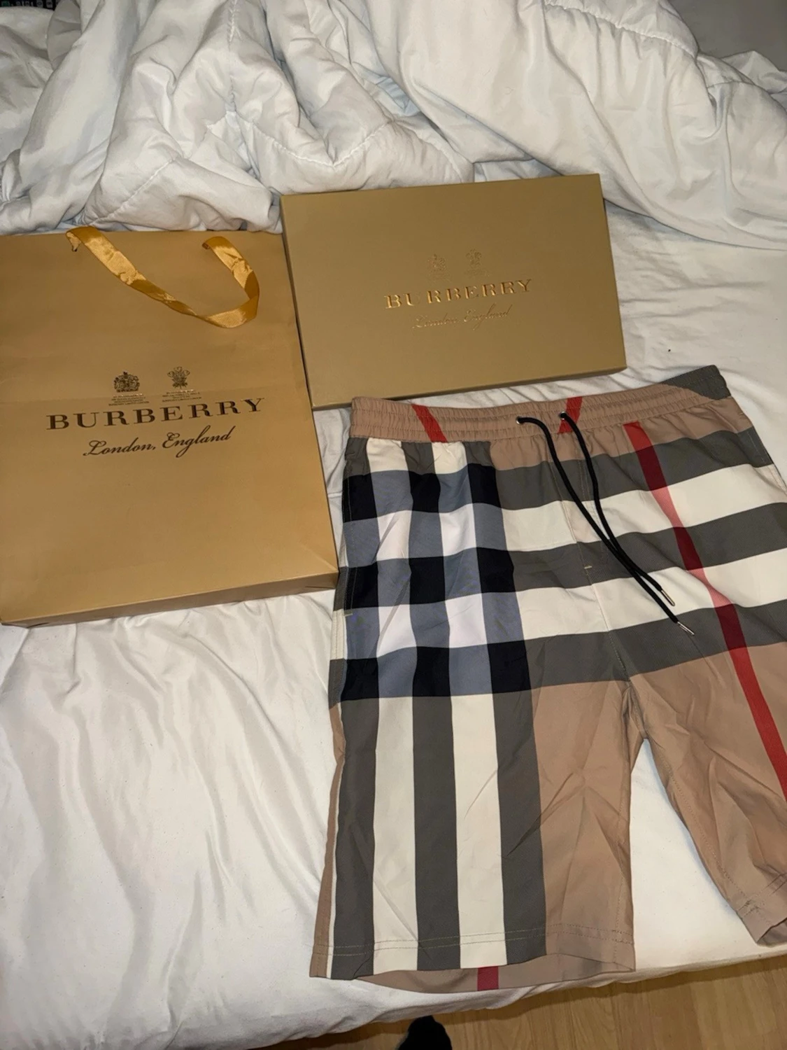 Burberry rutiga shorts med snörning