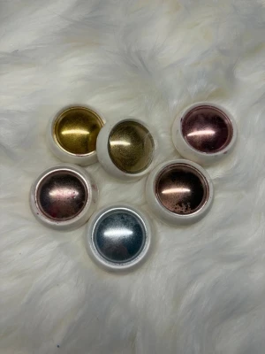 Chrome till naglar  - Chrome I olika färger näst intill oanvända 