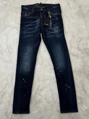 Mörkblå jeans från DSQUARED2 - Snygga mörkblå jeans från DSQUARED2 