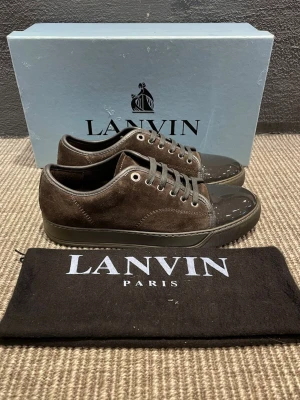 Lanvin skor  - Hej, säljer nu dessa svin snygga lanvin skor. Skorna är i grymt skick!  Begränsat antal boxar och dustbag. Hör av dig vid frågor.