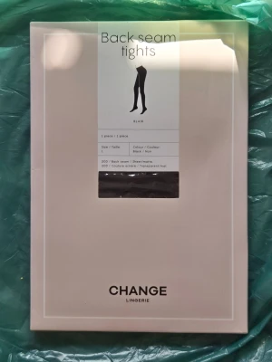 Change Lingerie thights stl:L - Svarta, strumpbyxor från Change Lingerie av modellen Blair. Helt oanvända. Nypris: 169:-                         