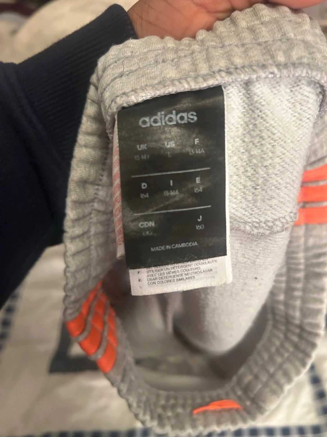 Grå sportshorts från Adidas - 2