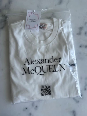 T-shirt  - Oanvänd 