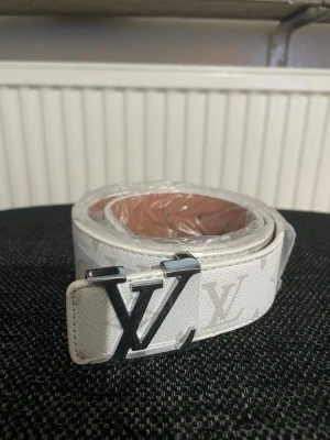 L och v bälte - L och v bälte storlek 105cm