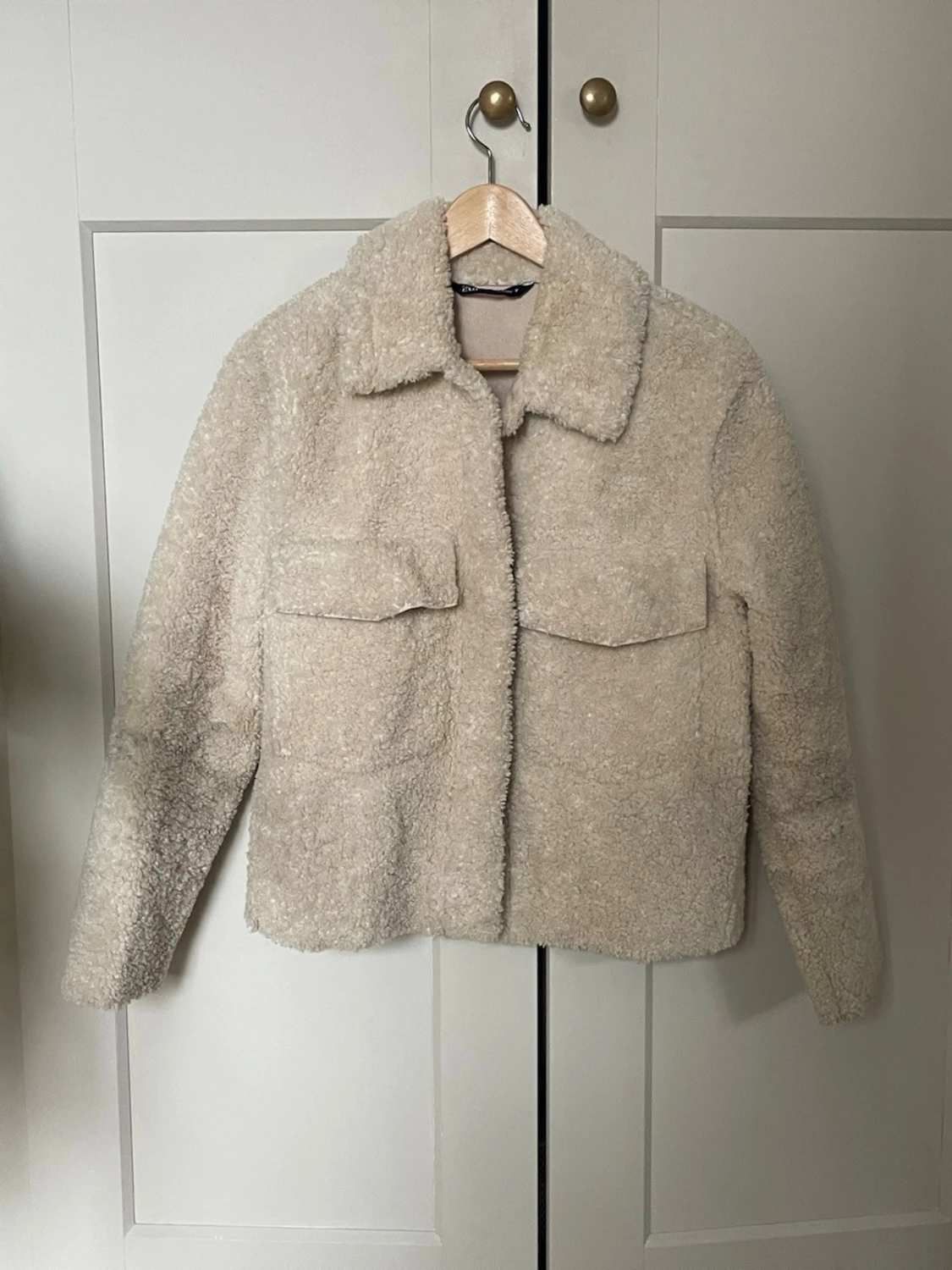 Beige teddyjacka med fickor - 1