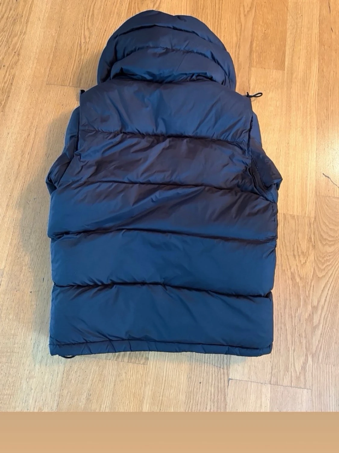 Svart jacka med huva från Burberry - 1