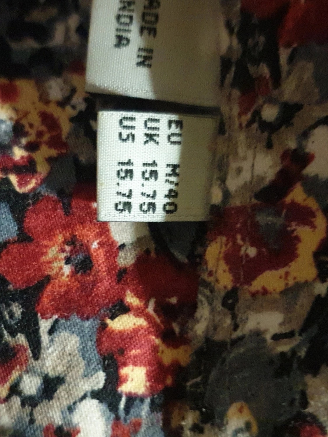 Blommig skjorta med knappar - 2