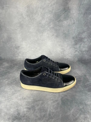 Lanvin DBB1 - Skick: 8,5/10. | Ingår: endast skorna. | Nypris: +- 5200 SEK. | Storleken är UK12.