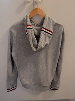 Moncler Hoodie - Frakt över hela sverige 