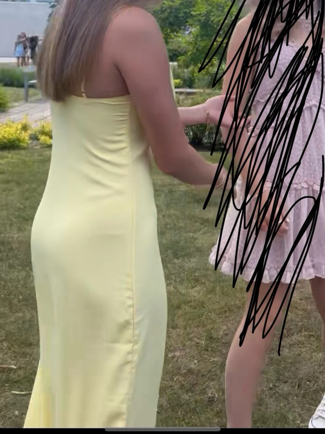 Gul klänning med smala band - 2