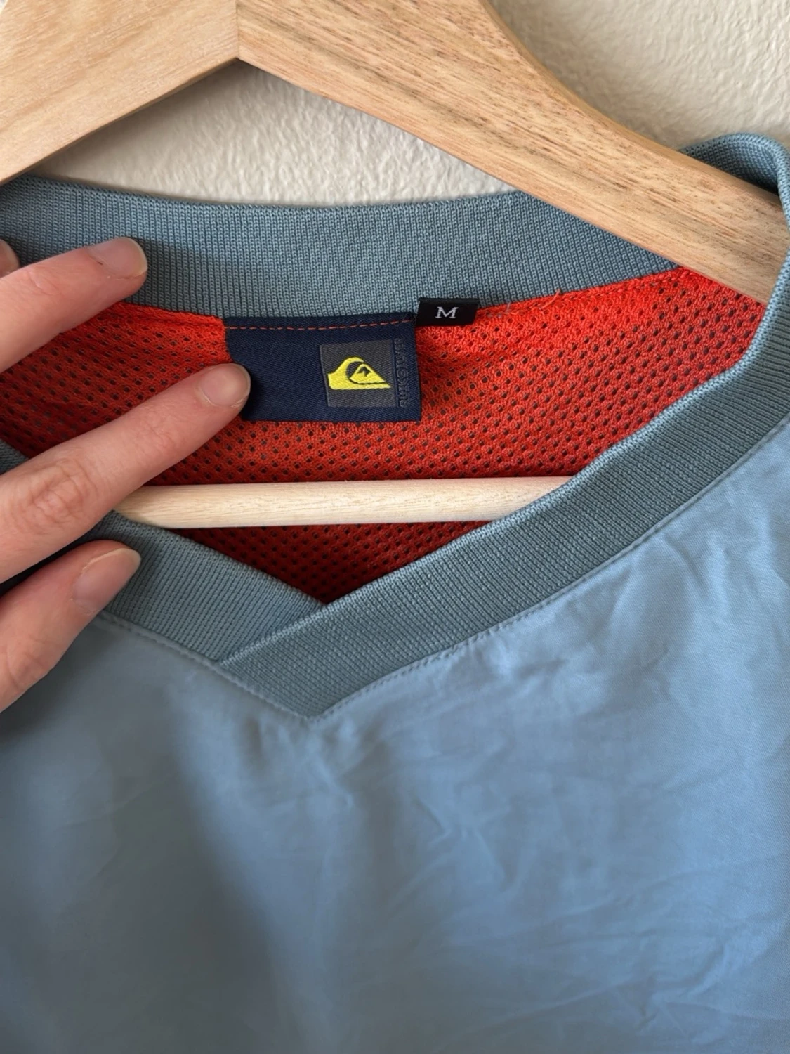 Ljusblå vindjacka från Quiksilver - 1