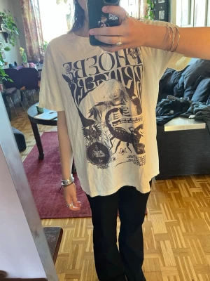Phoebe bridgers tshirt - Säljer då den inte kommer till användning längre 🌟