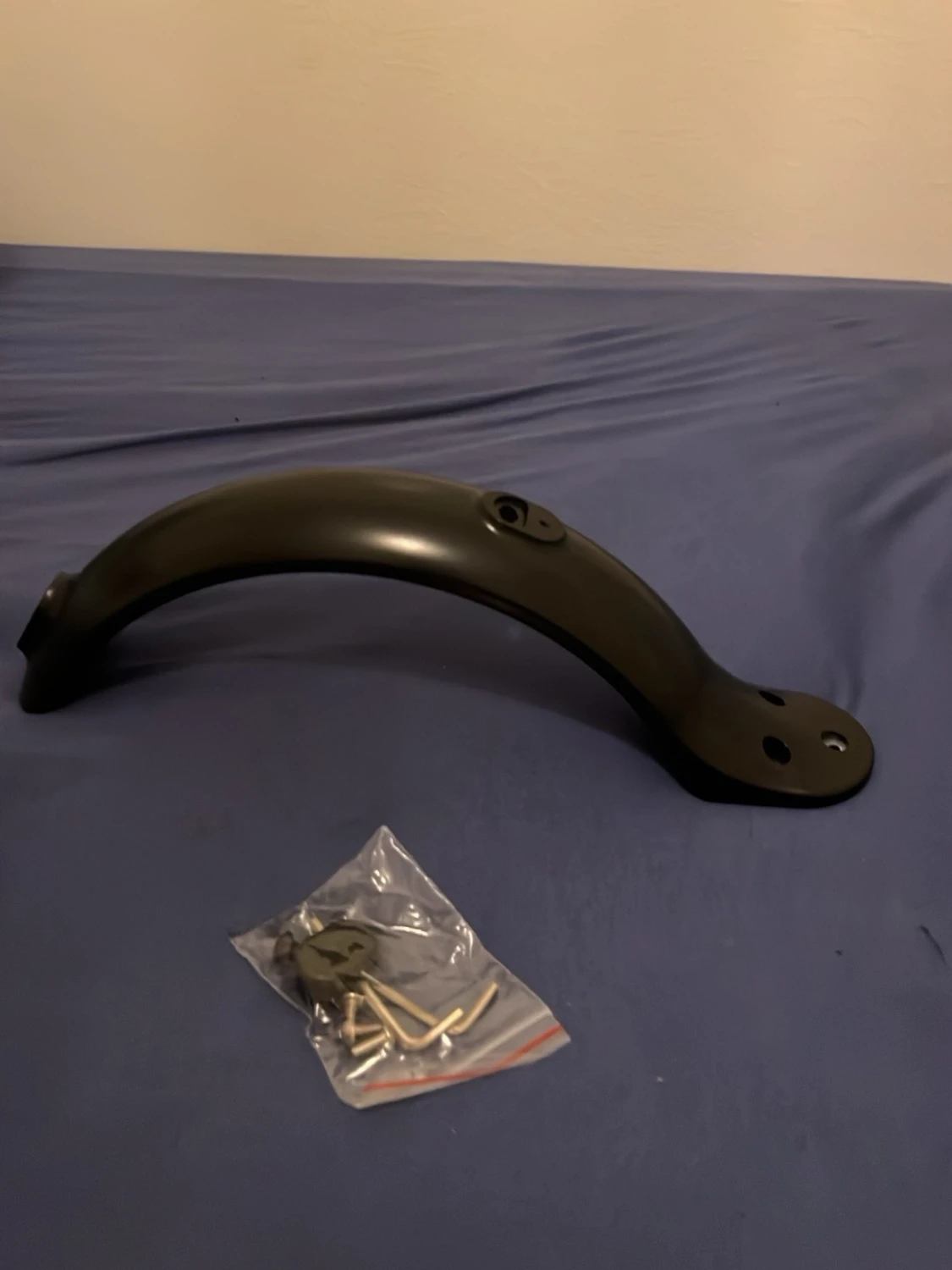 Svart stänkskärm till elscooter