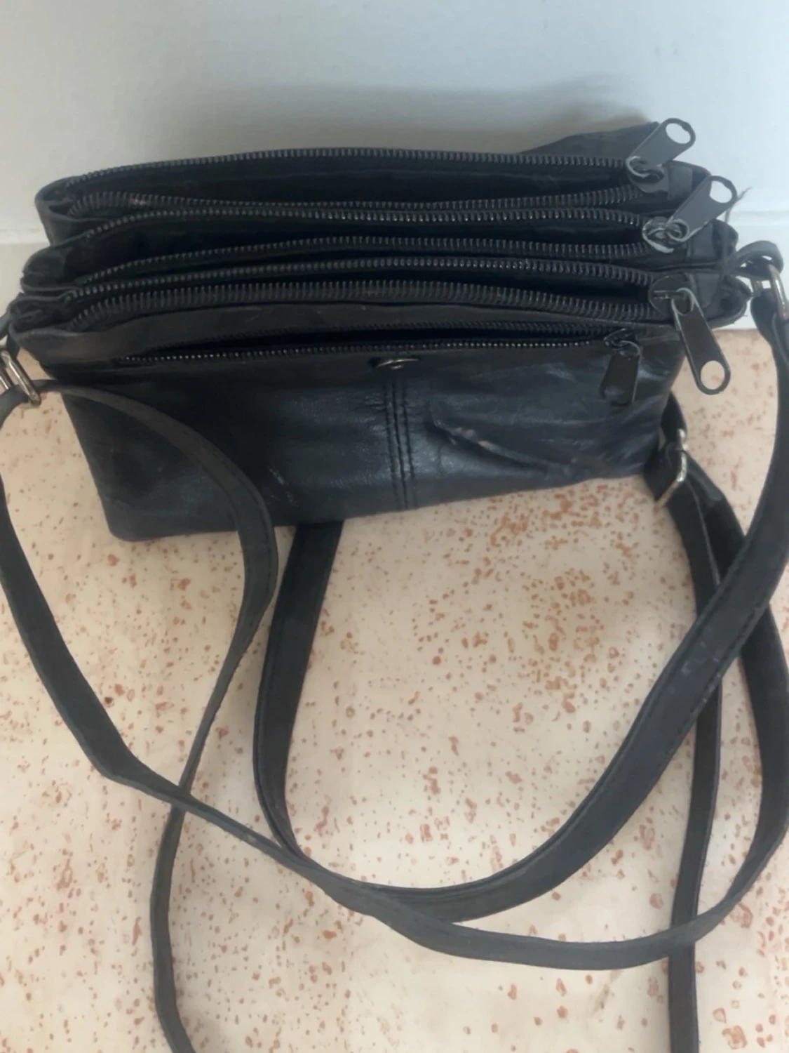Svart axelväska i skinn från 7EEL - 3