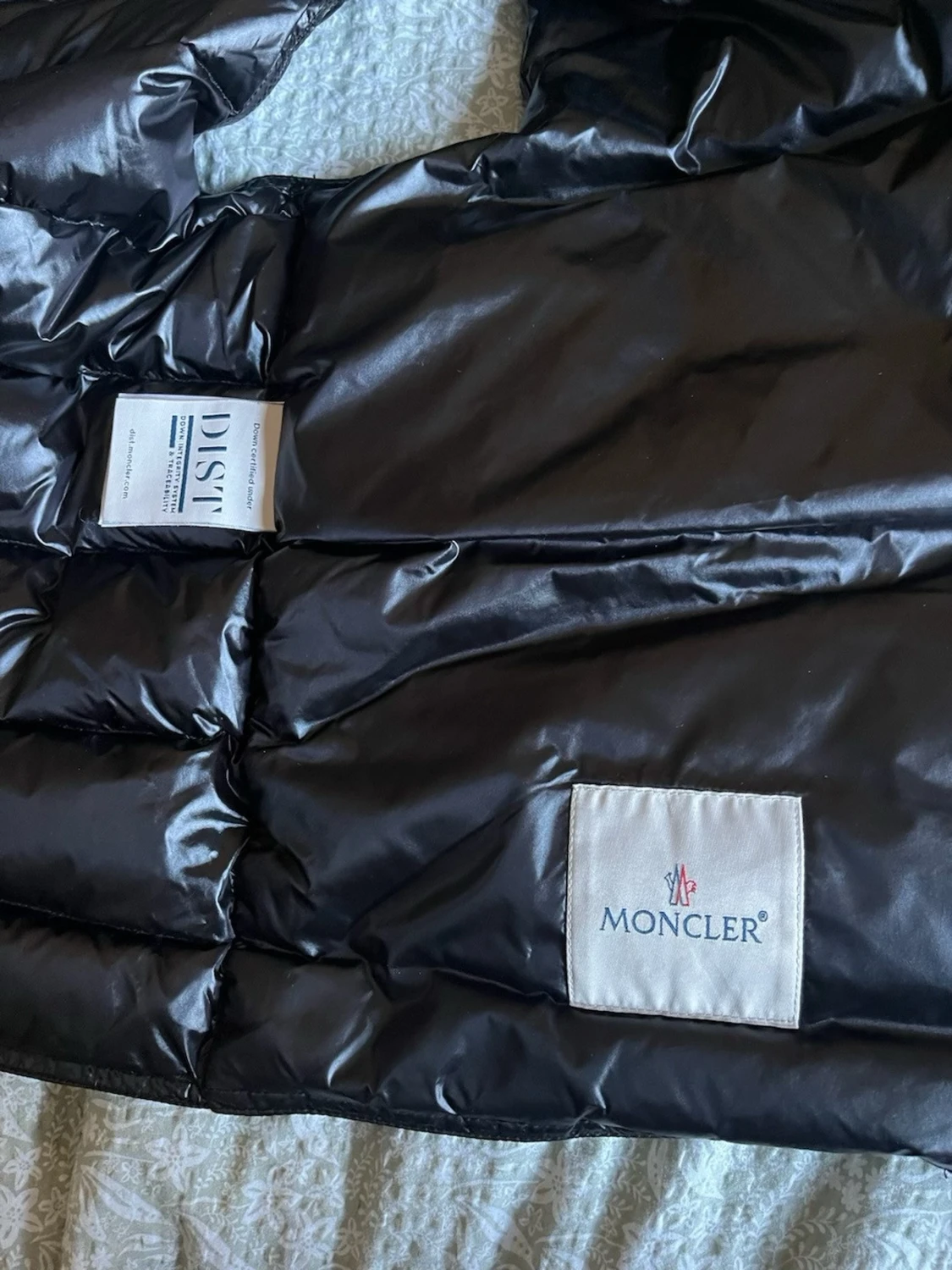 Svart dunväst från Moncler - 3