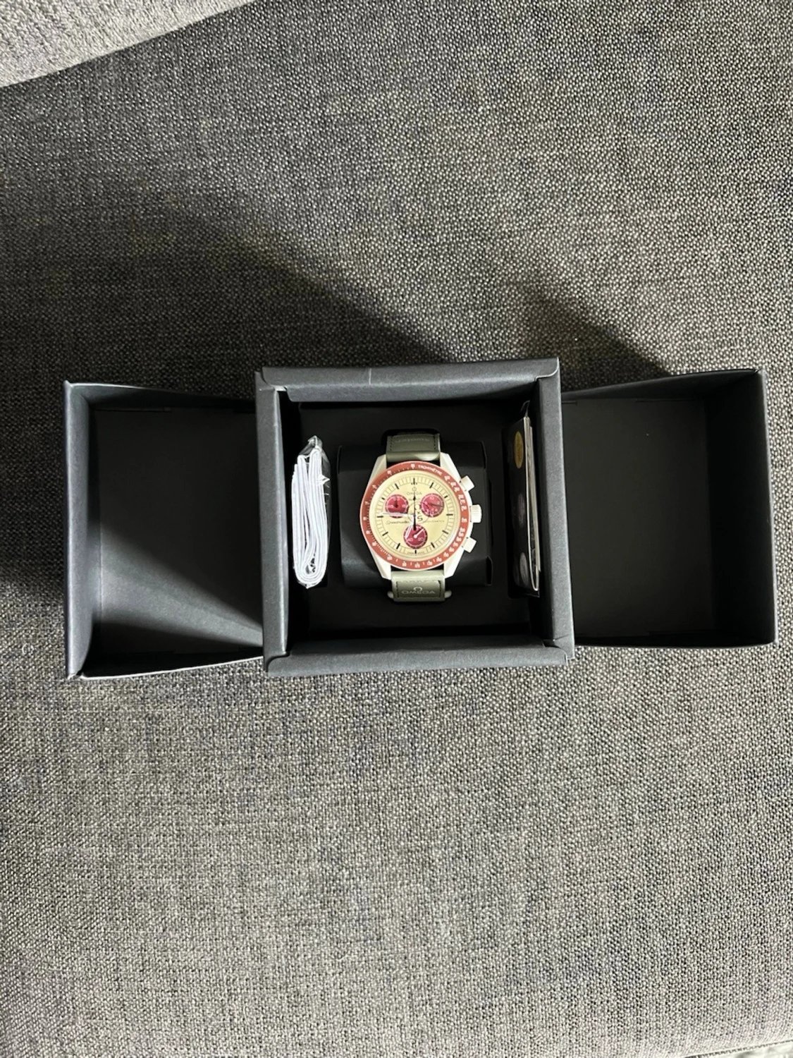 Omega x Swatch Moonswatch mission to pluto 