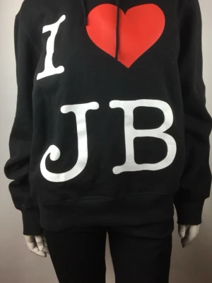 Huvtröja med Justin Bieber storlek XS. - Helt ny Huvtröja med Justin Bieber. Storlek XS. Fickor i sidorna.