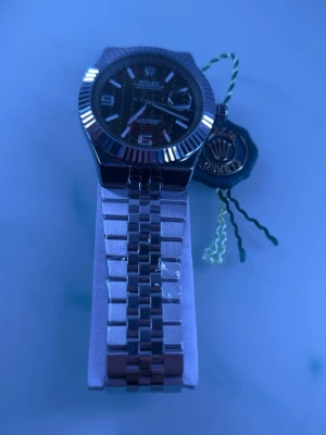 Klocka  - Hej jag säljer en fint klocka som är helt nytt för mer information jag är här! Priset kan diskuteras vid en snabb affär 