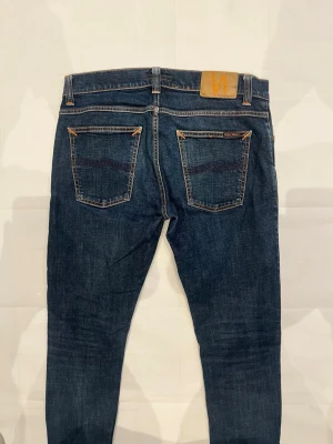 Nudie jeans - Skick: 9/10 | modell: tight terry | storlek 32/32, men sitter som 31/32 i slim fit 